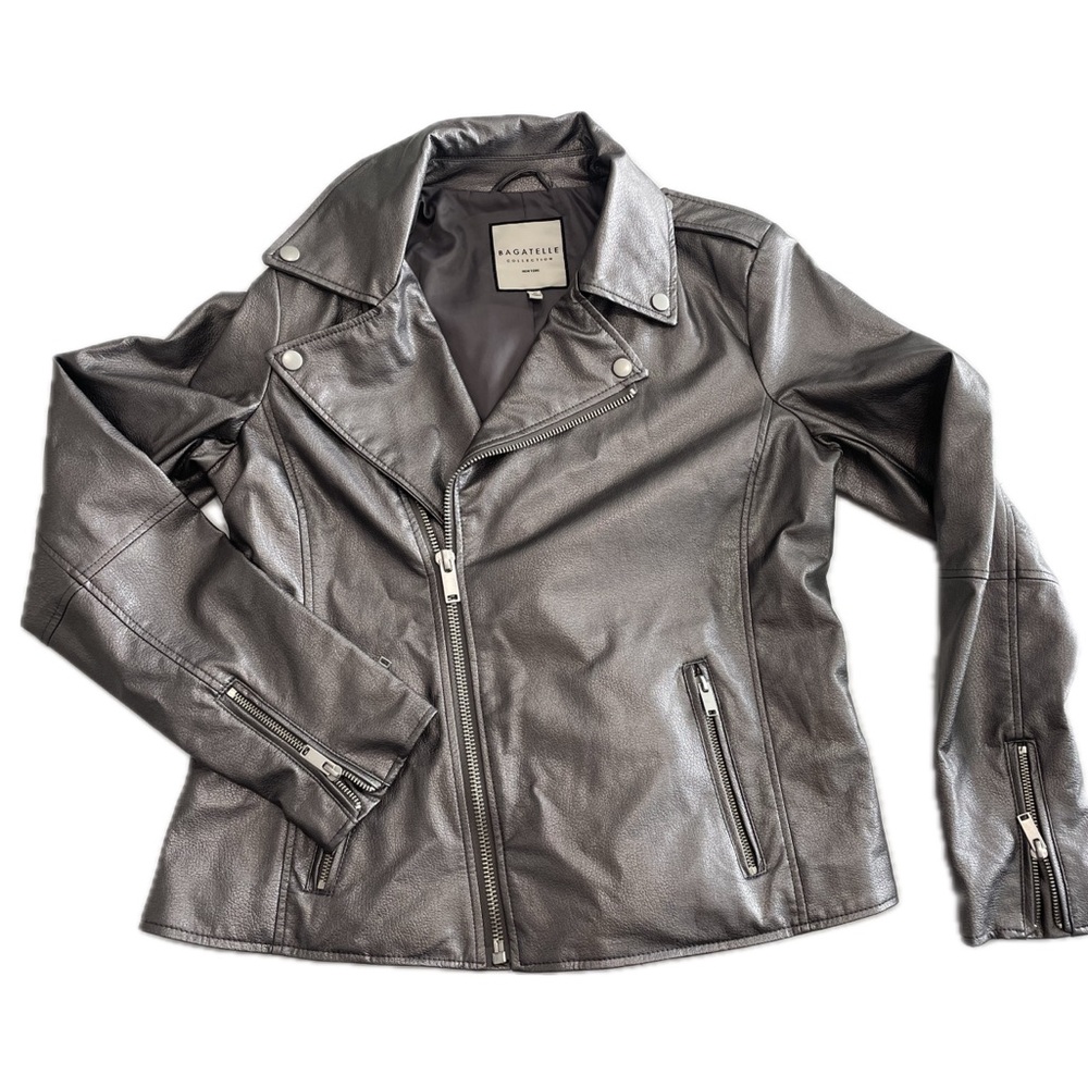Women’s Bagatelle Collection Metallic Moto Jacket
Size M